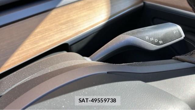 Tesla MODEL 3 2021-09 8651317-14