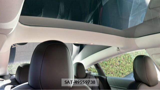 Tesla MODEL 3 2021-09 8651317-15