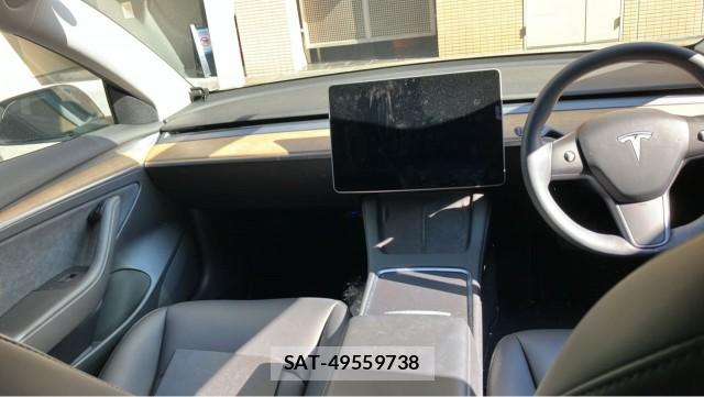 Tesla MODEL 3 2021-09 8651317-2