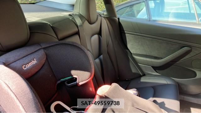 Tesla MODEL 3 2021-09 8651317-6