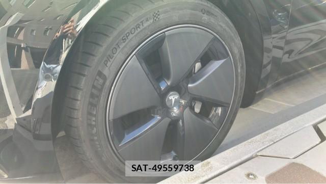 Tesla MODEL 3 2021-09 8651317-8