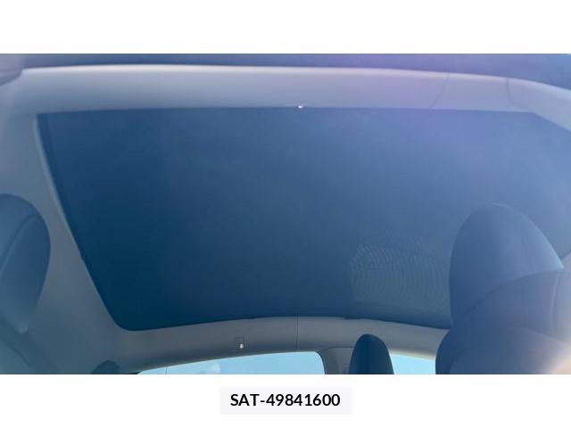 Tesla MODEL Y 2023-12 8649646-10