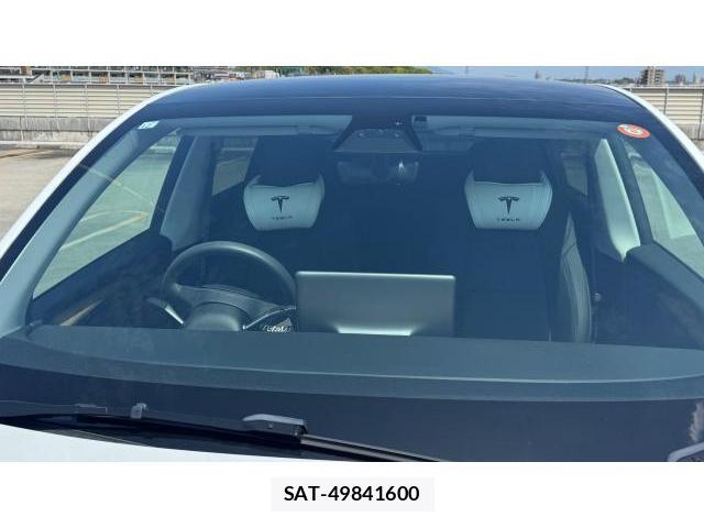 Tesla MODEL Y 2023-12 8649646-16