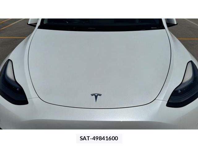 Tesla MODEL Y 2023-12 8649646-17