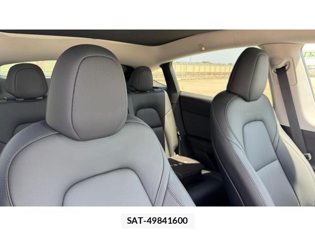Tesla MODEL Y 2023-12 8649646-5