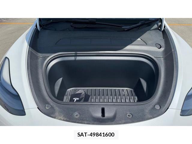 Tesla MODEL Y 2023-12 8649646-9