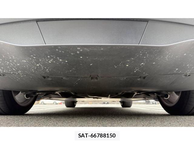 Tesla MODEL Y 2022 8649671-11