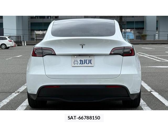Tesla MODEL Y 2022 8649671-3