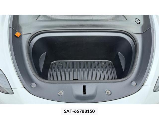 Tesla MODEL Y 2022 8649671-7