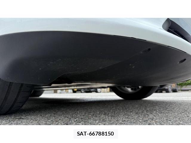 Tesla MODEL Y 2022 8649671-9