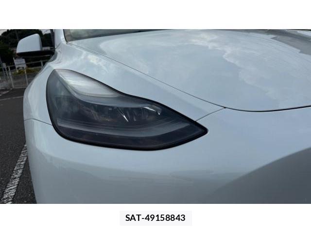 Tesla MODEL Y 2022 8649699-14