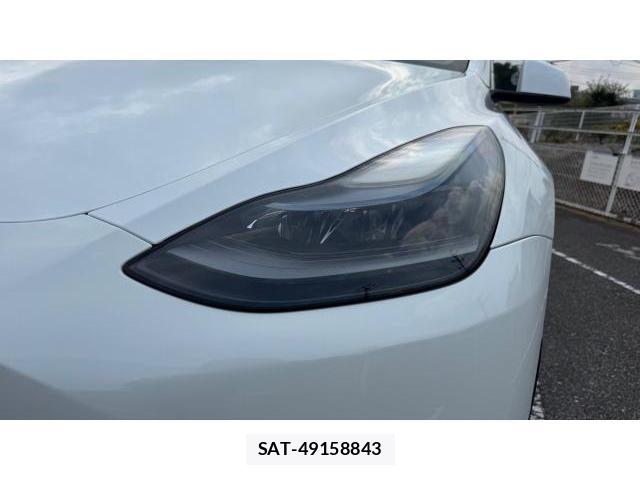 Tesla MODEL Y 2022 8649699-15