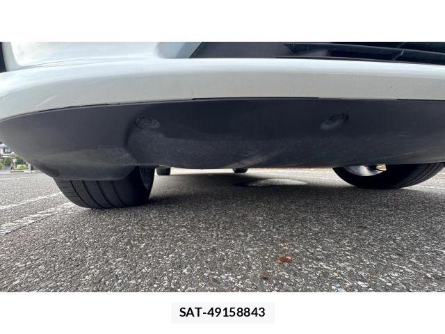 Tesla MODEL Y 2022 8649699-16