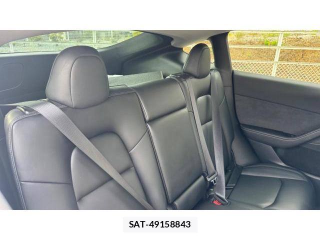 Tesla MODEL Y 2022 8649699-6