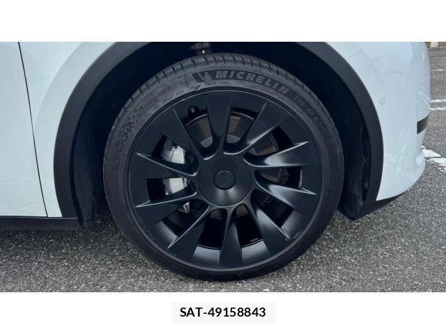 Tesla MODEL Y 2022 8649699-9