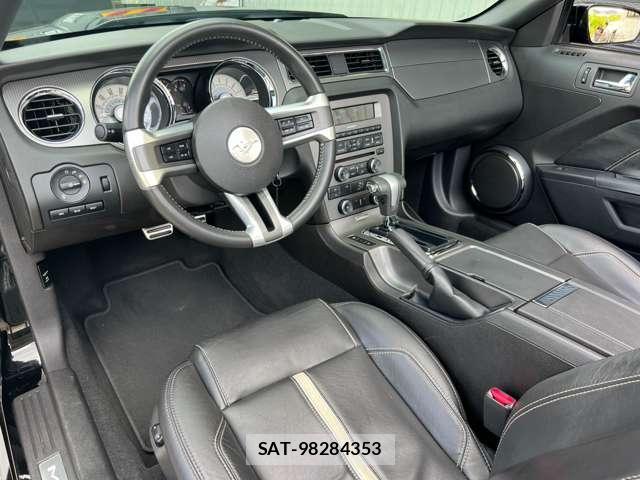 Ford MUSTANG 2010-06 8646938-13