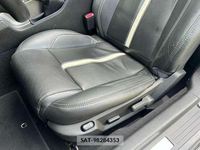 Ford MUSTANG 2010-06 8646938-15