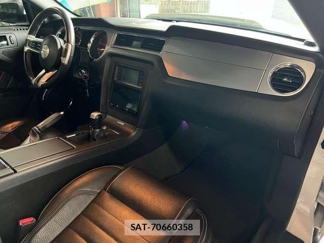 Ford MUSTANG 2012-11 8646939-16