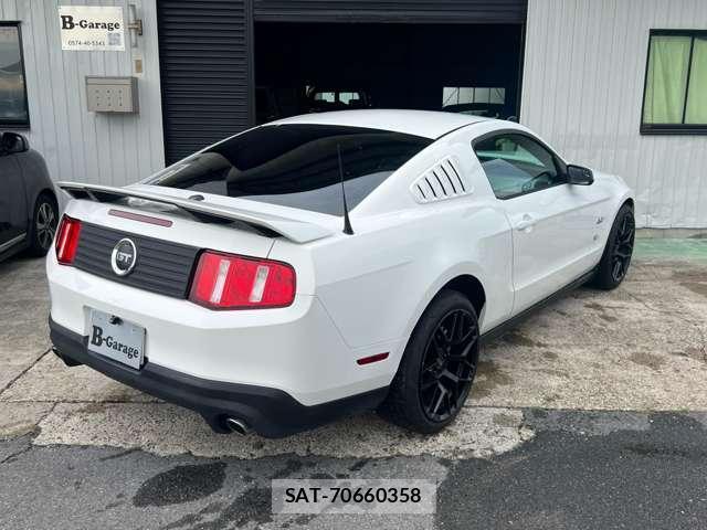 Ford MUSTANG 2012-11 8646939-5