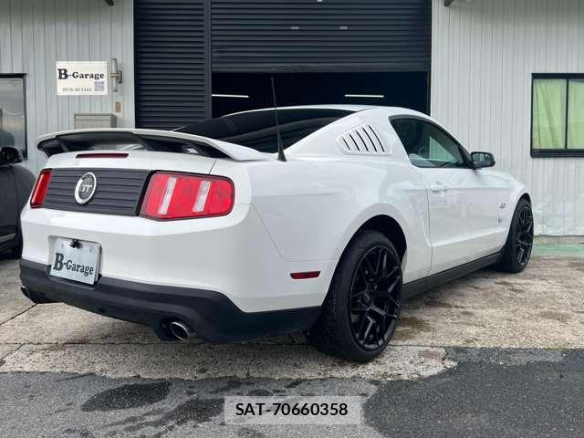 Ford MUSTANG 2012-11 8646939-6