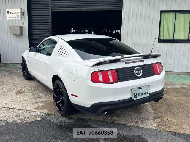 Ford MUSTANG 2012-11 8646939-8