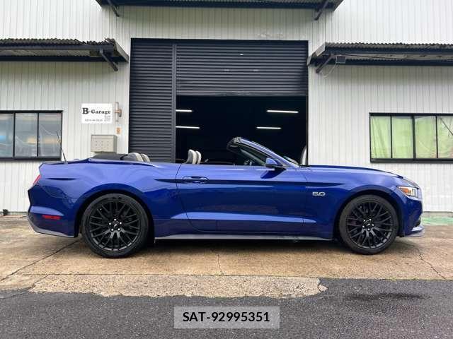 Ford MUSTANG 2016-11 8646940-11