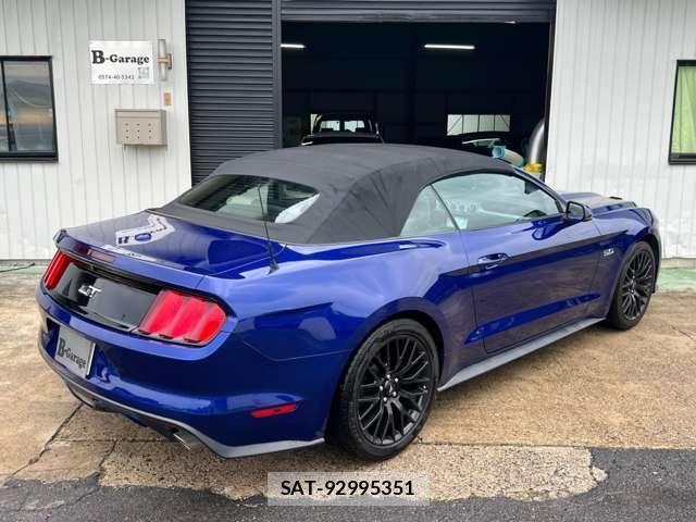 Ford MUSTANG 2016-11 8646940-5
