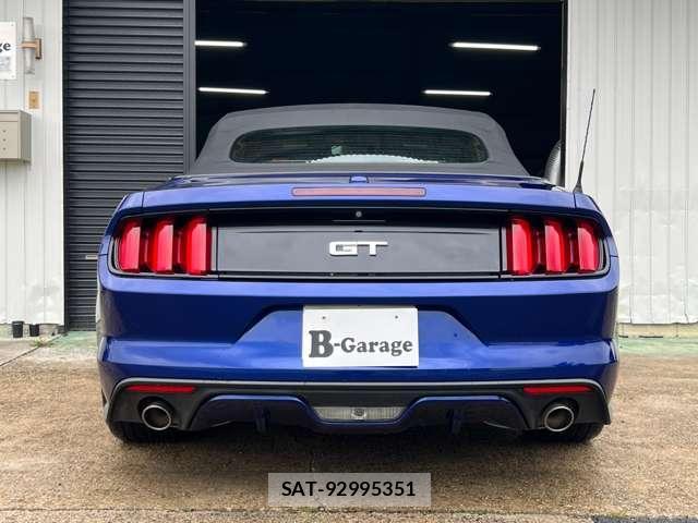 Ford MUSTANG 2016-11 8646940-7