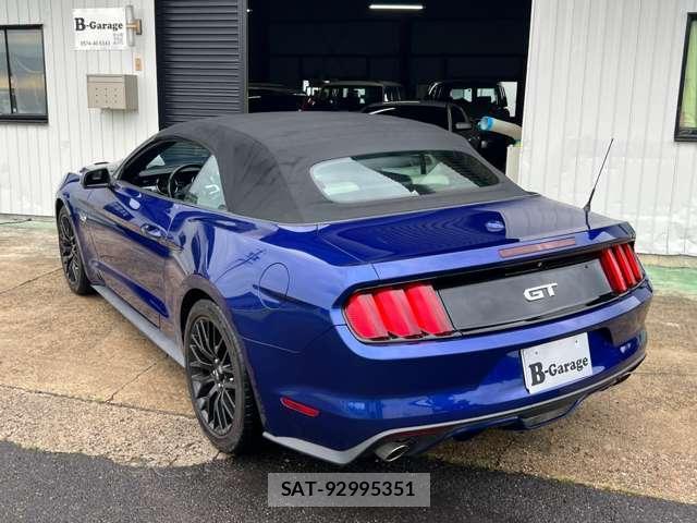 Ford MUSTANG 2016-11 8646940-8
