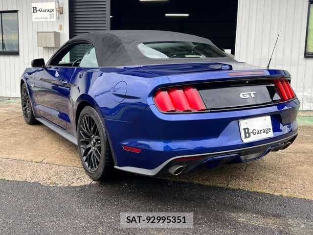 Ford MUSTANG 2016-11 8646940-9