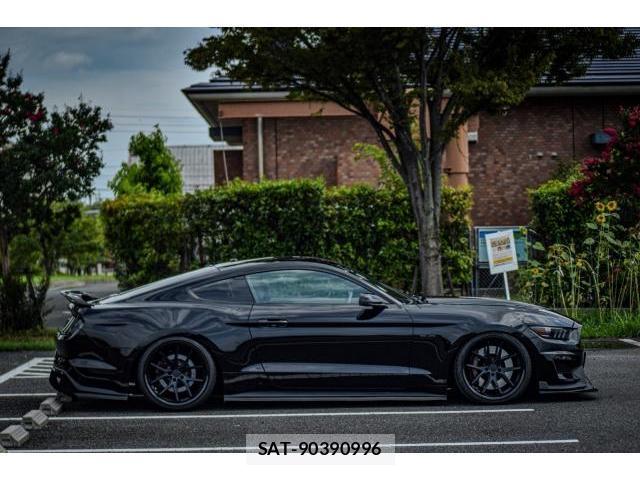 Ford MUSTANG 2020 8646941-2