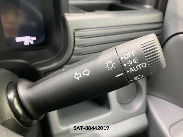 Honda N-VAN 2026-06 8648824-10