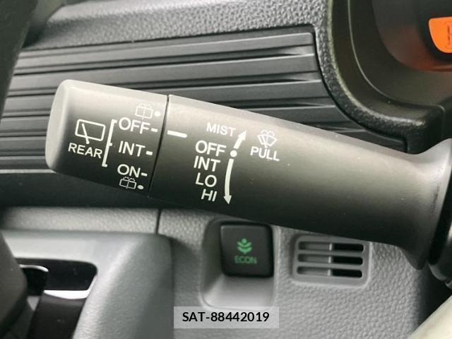 Honda N-VAN 2026-06 8648824-11