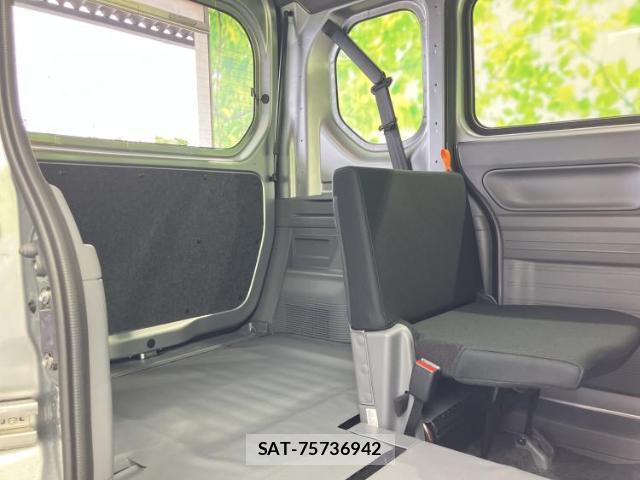 Honda N-VAN 2026-04 8653748-5