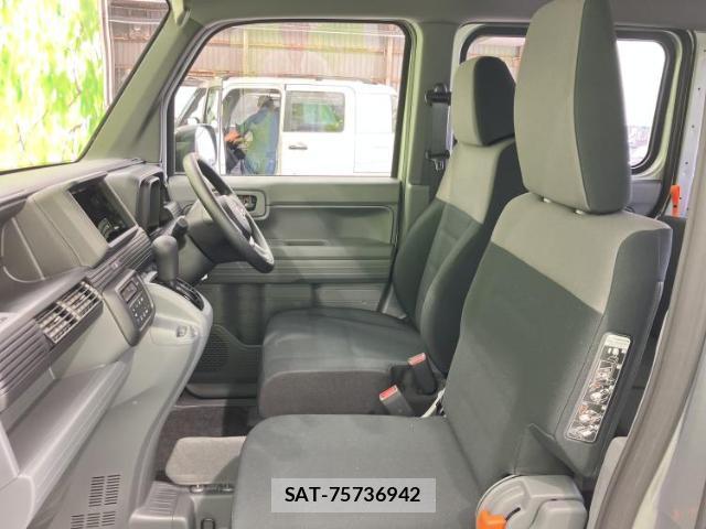Honda N-VAN 2026-04 8653748-6