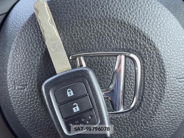 Honda N-VAN 2018-09 8646710-7