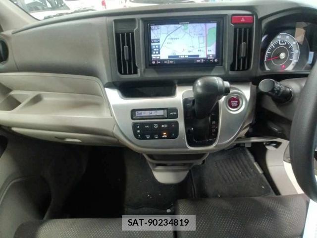 Honda N-WGN 2017-08 8648027-2