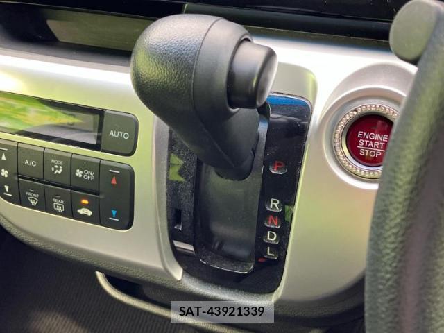 Honda N-WGN 2017-08 8652423-17