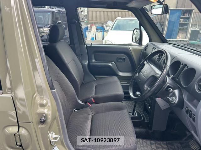 Daihatsu NAKED 2000 8648211-11