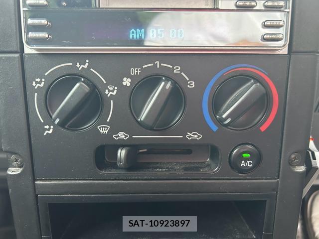 Daihatsu NAKED 2000 8648211-17