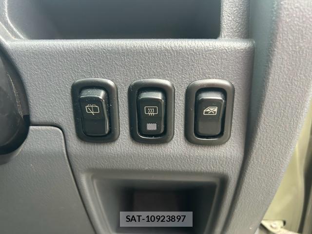 Daihatsu NAKED 2000 8648211-19