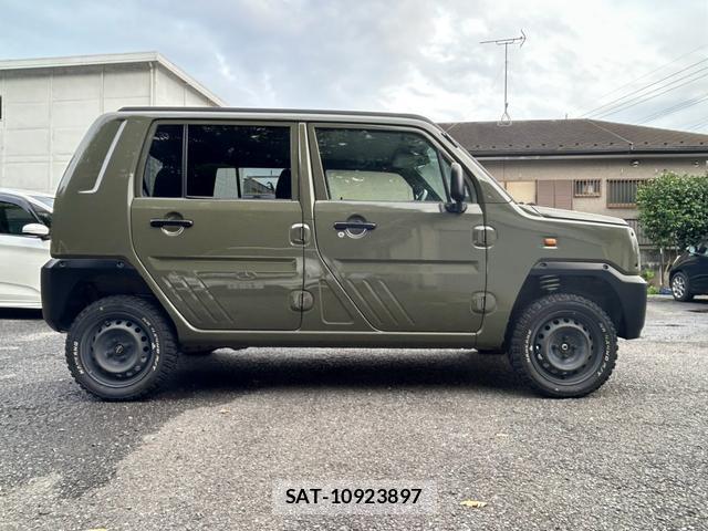 Daihatsu NAKED 2000 8648211-4