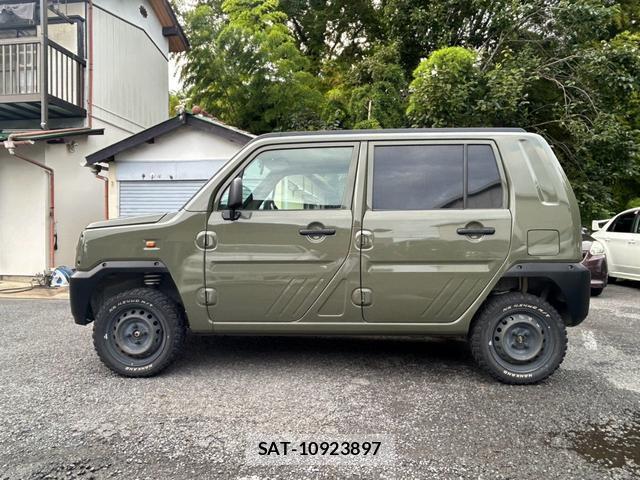 Daihatsu NAKED 2000 8648211-8