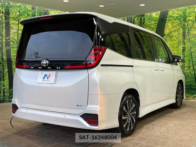 Toyota NOAH 2026-03 8646921-17