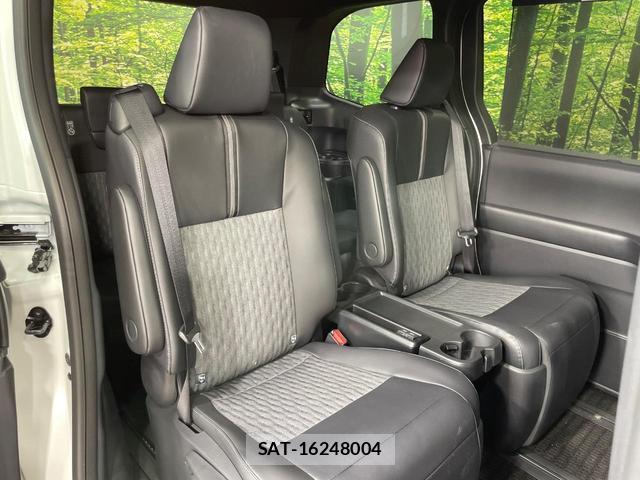 Toyota NOAH 2026-03 8646921-8