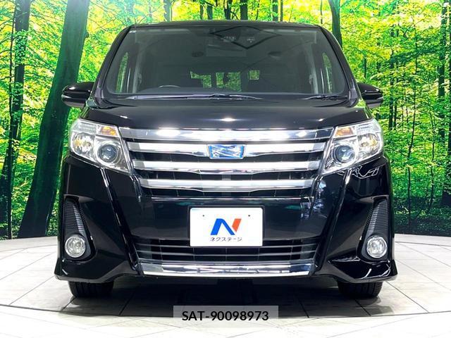 Toyota NOAH 2016-07 8646928-15