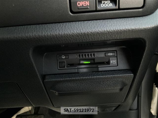 Toyota NOAH 2020-09 8646970-5