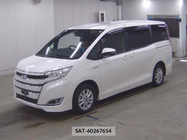 Toyota NOAH 2017-10 8647161-3