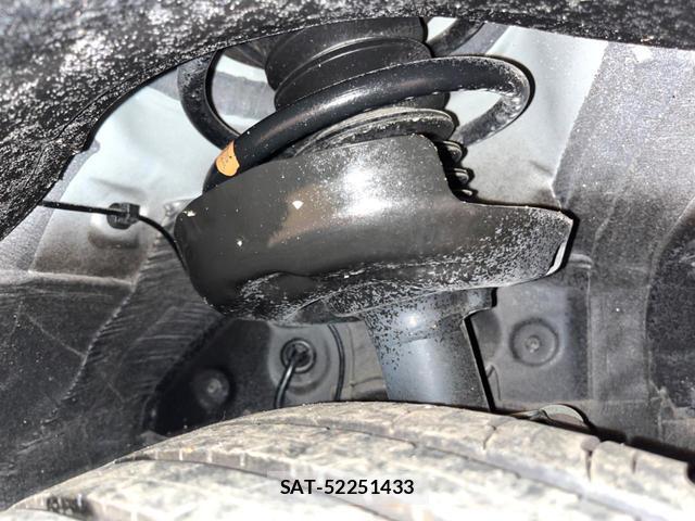 Toyota NOAH 2023-01 8647304-19