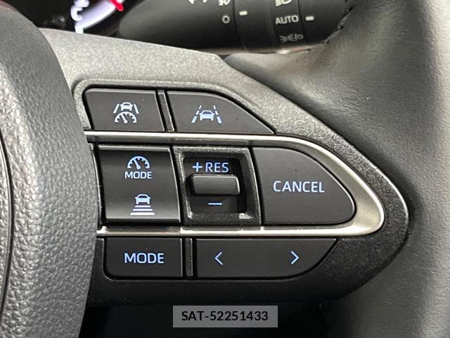 Toyota NOAH 2023-01 8647304-5